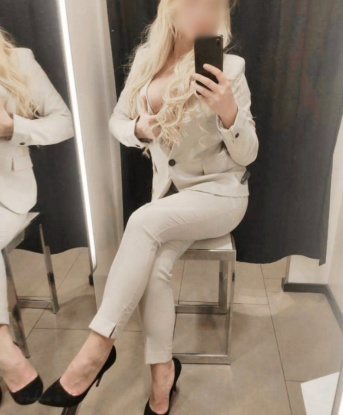 Юния, 30 лет, 4 размер груди